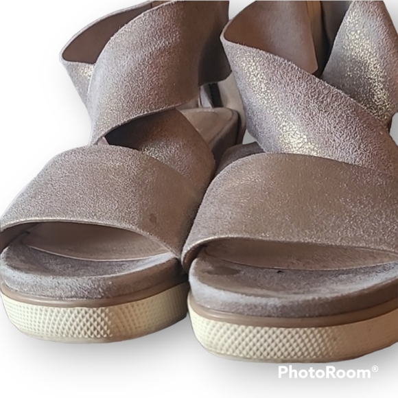 Eileen Fisher Sport Platform Sandals - Picture 4 of 7